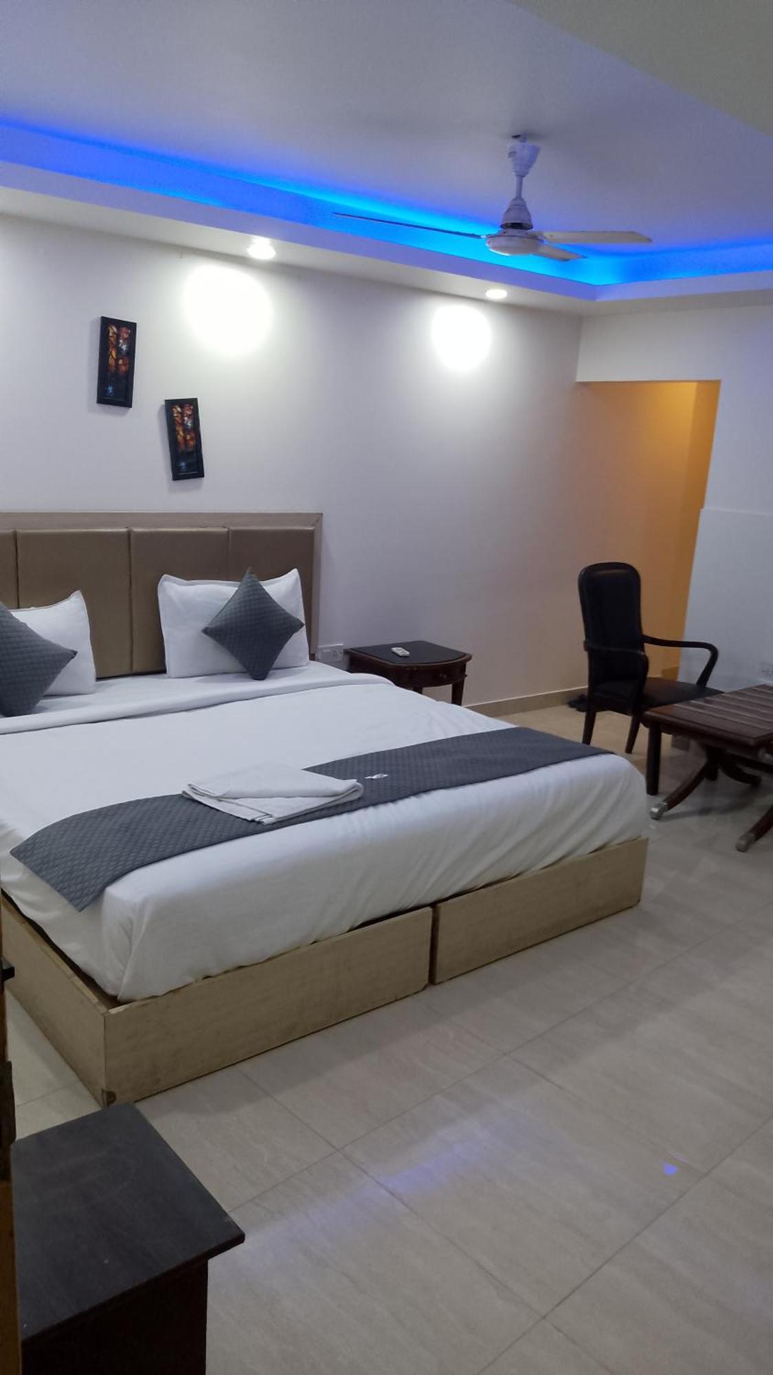 Airport Hotel Mahal Új-Delhi Kültér fotó