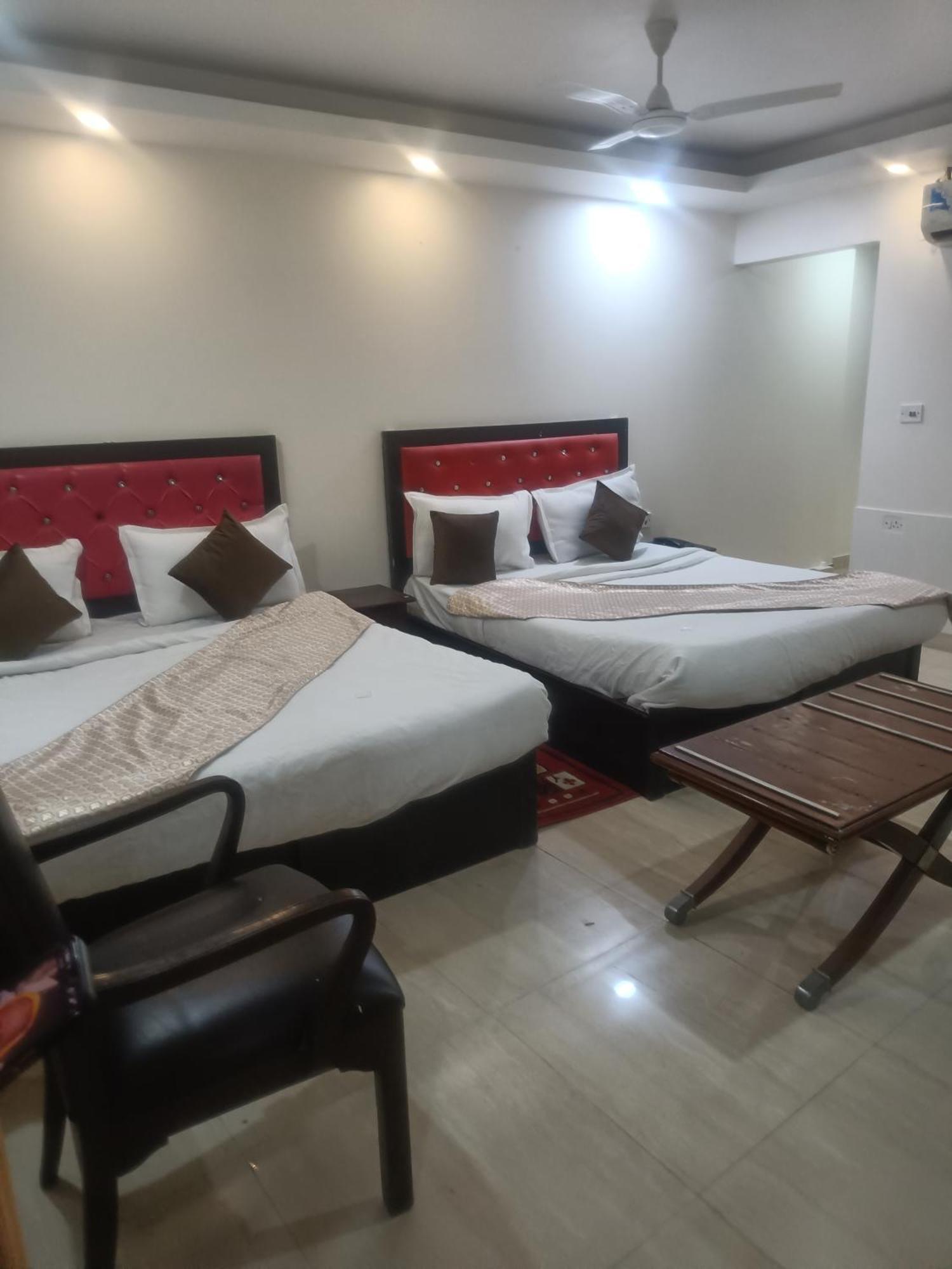 Airport Hotel Mahal Új-Delhi Kültér fotó